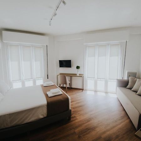 Voulis Attico Rooms & Apartments Atenas Exterior foto